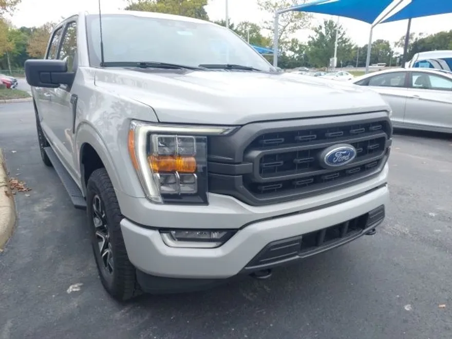 2023 Ford F-150 XLT photo 1