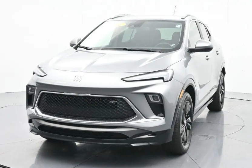 2024 Buick Encore GX Sport Touring photo 1