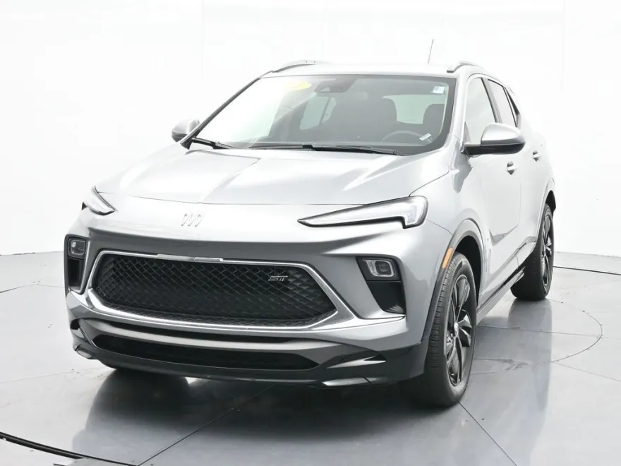 2024 Buick Encore GX Sport Touring photo 1
