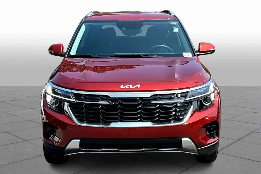 2024 Kia Seltos S photo 1
