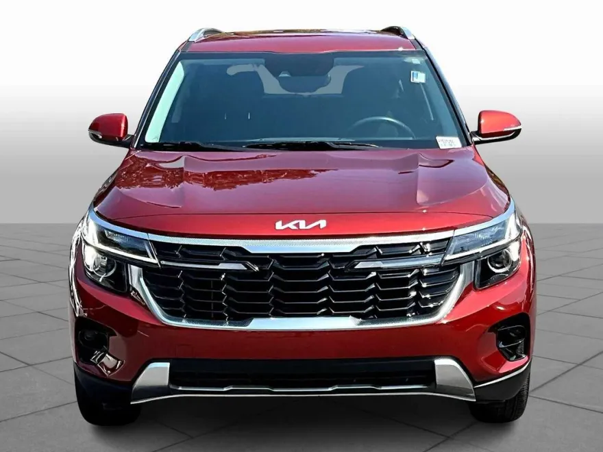 2024 Kia Seltos S photo 1