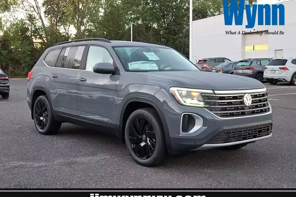 2026 Volkswagen Atlas SE Technology photo 1