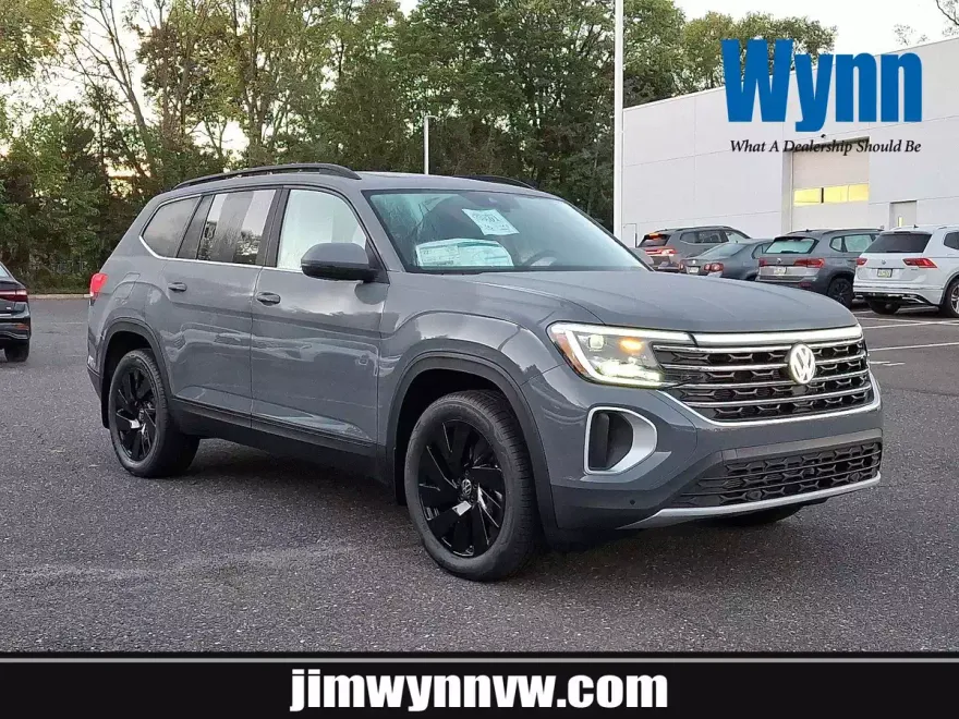 2026 Volkswagen Atlas SE Technology photo 1