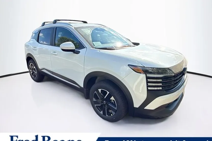 2025 Nissan Kicks SV photo 1