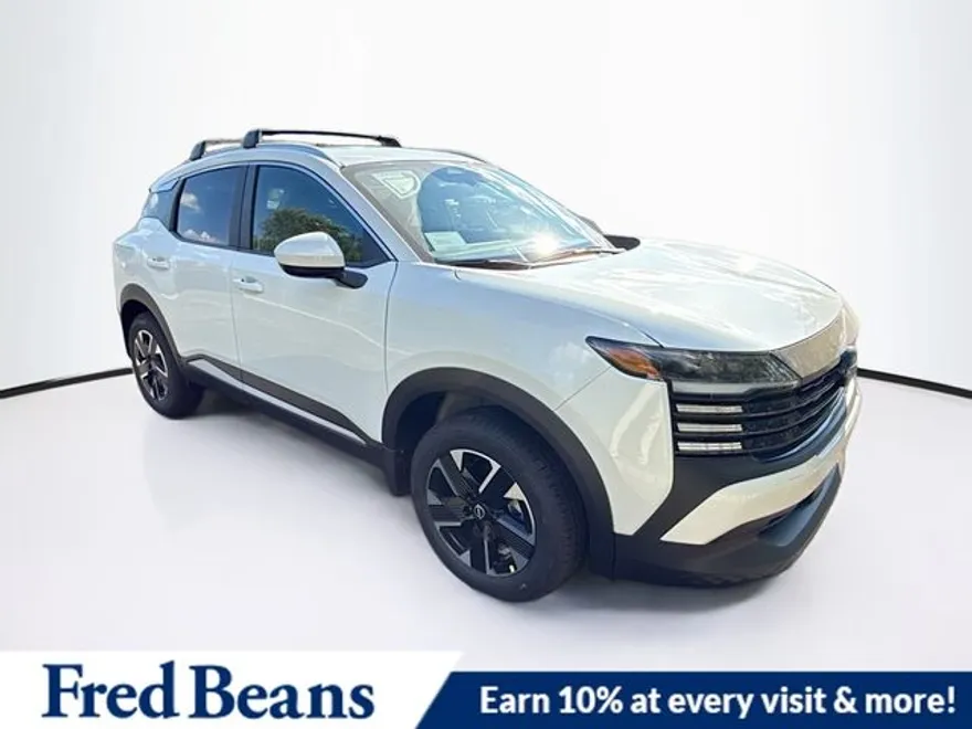 2025 Nissan Kicks SV photo 1