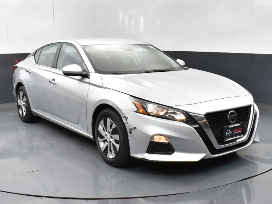 2022 Nissan Altima 2.5 S photo 1