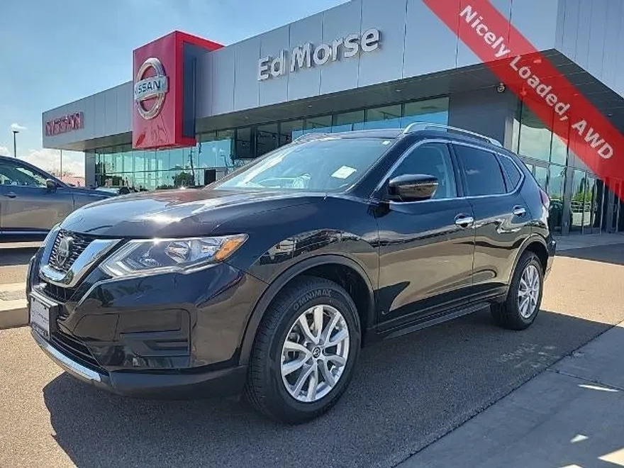 2019 Nissan Rogue SV photo 1