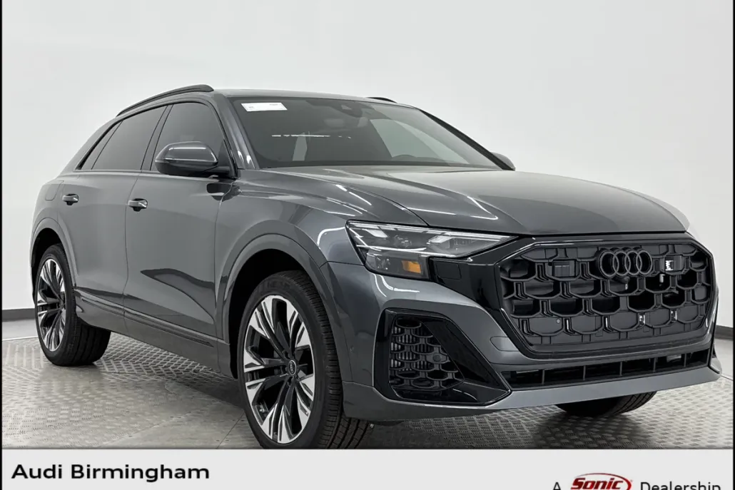 2025 Audi Q8 55 Premium Plus photo 1
