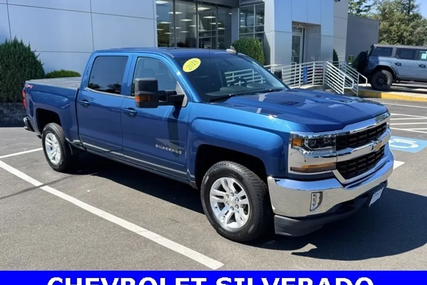 2018 Chevrolet Silverado 1500 LT photo 1