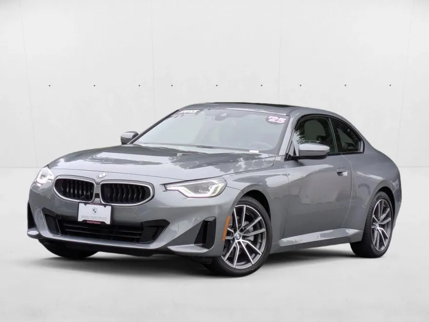 2025 Bmw 230i xDrive Coupe photo 1