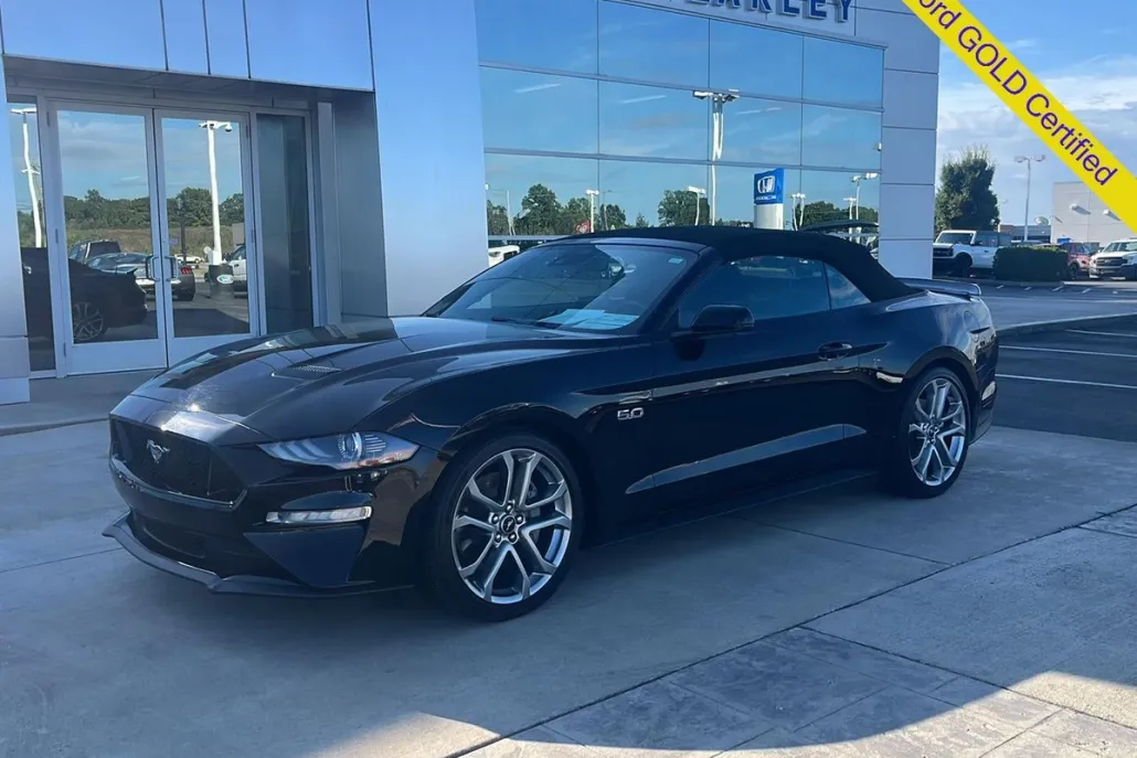 2022 Ford Mustang GT Premium photo 1