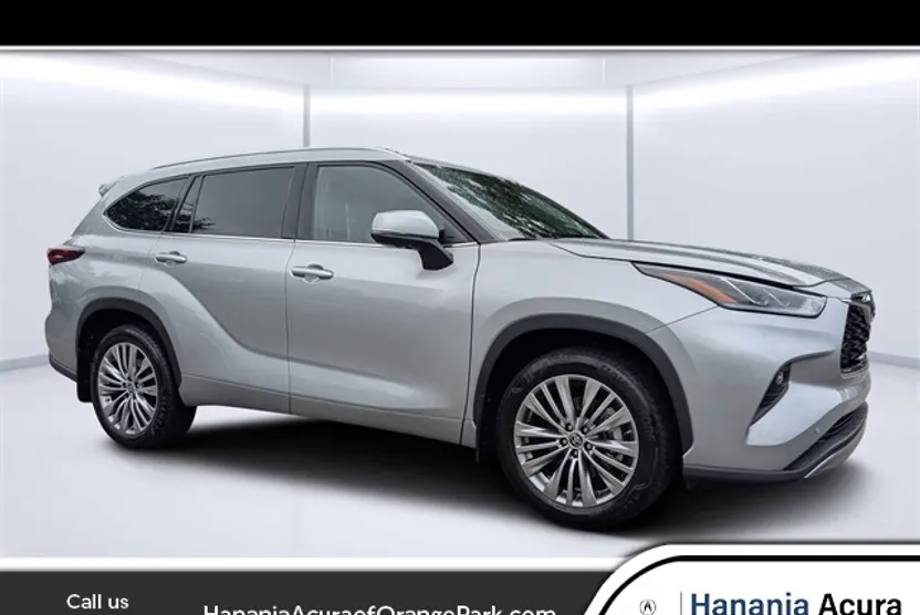 2024 Toyota Highlander Platinum photo 1