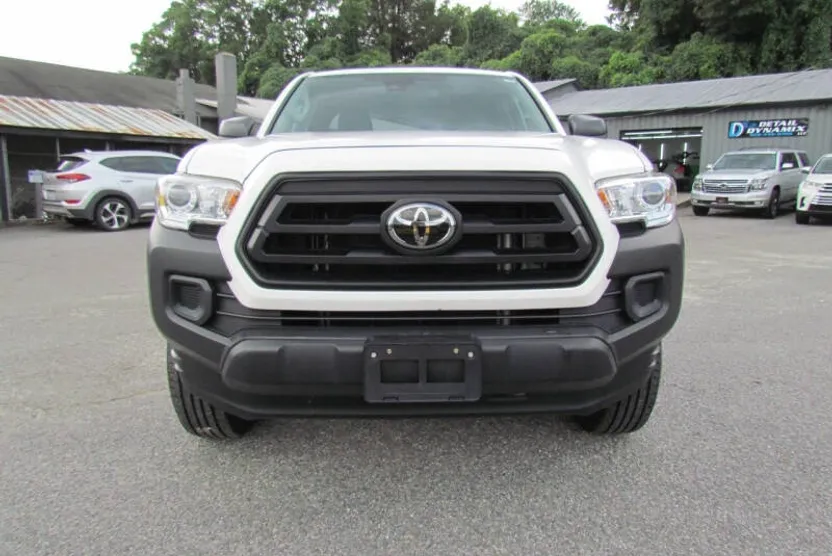 2020 Toyota Tacoma SR5 photo 1