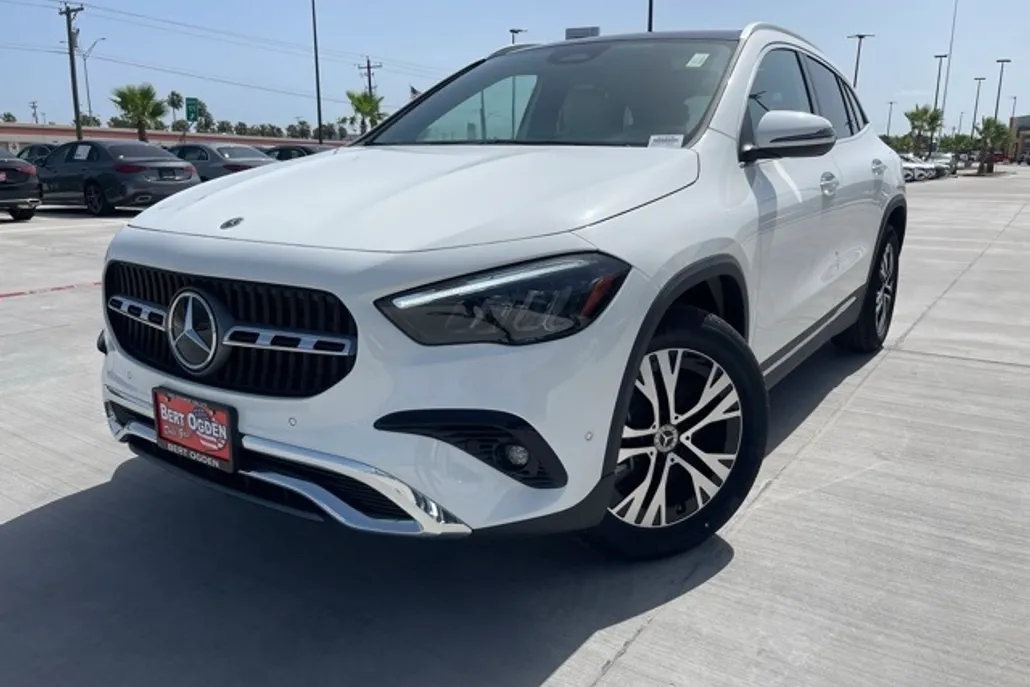 2025 Mercedes Benz GLA 250 photo 1