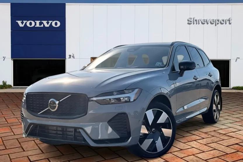 2025 Volvo XC60 Hybrid T8 Plus photo 1
