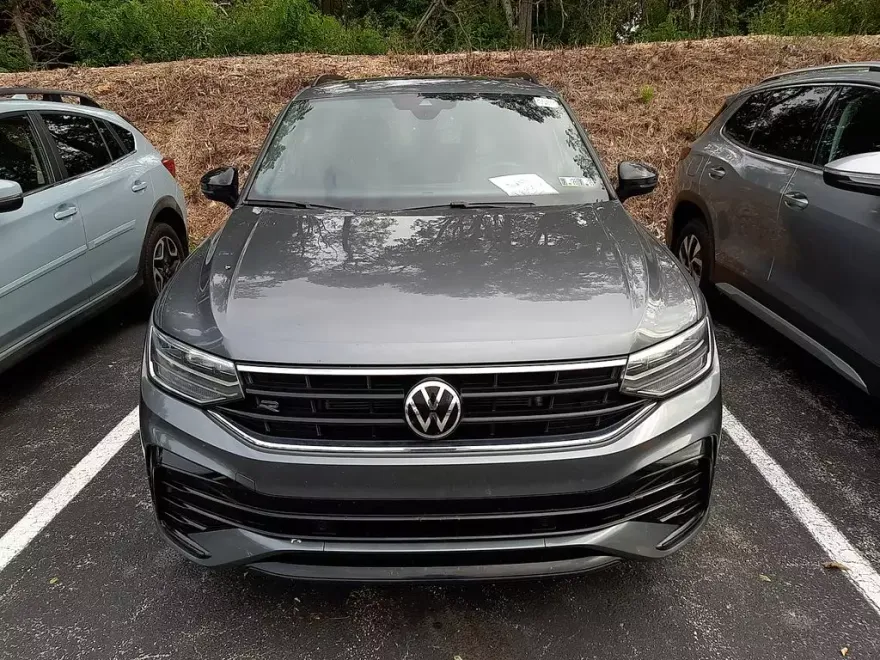 2023 Volkswagen Tiguan SE R-Line Black photo 1