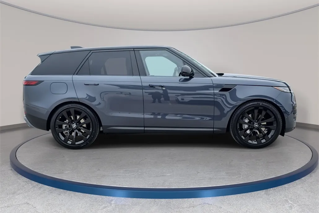 2025 Land Rover Range Rover Sport SE photo 1