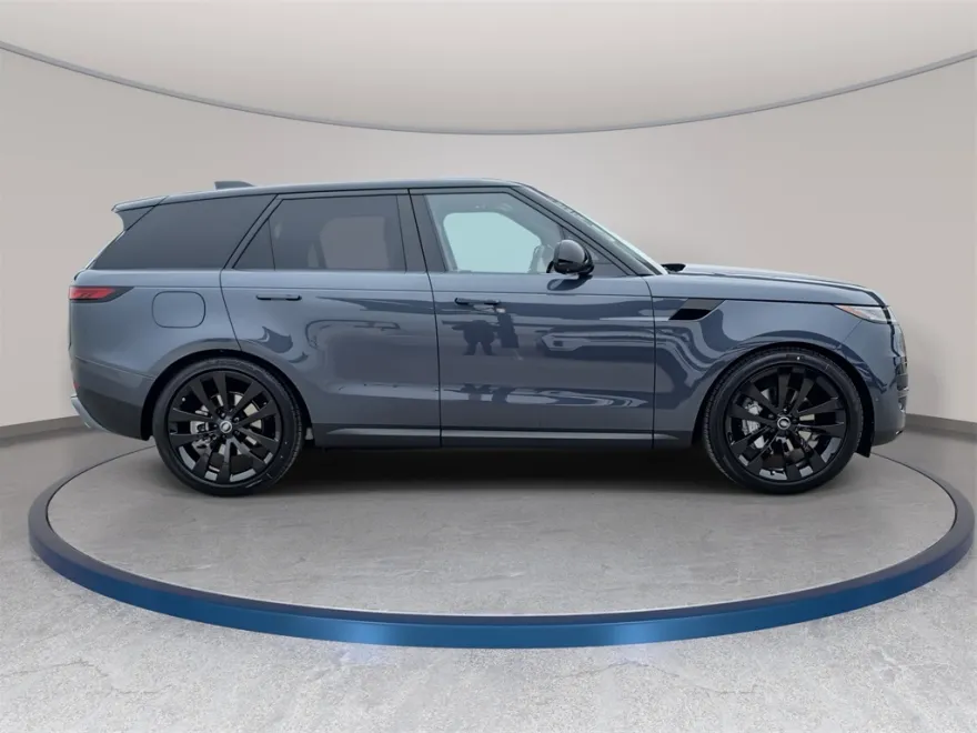 2025 Land Rover Range Rover Sport SE photo 1