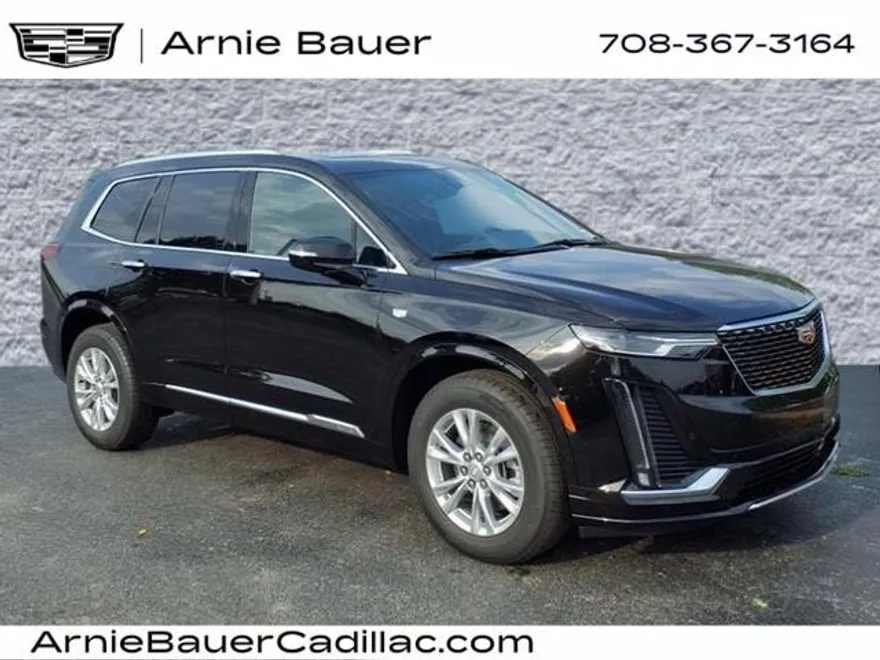 2025 Cadillac XT6 Luxury photo 1