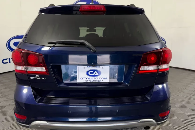 2020 Dodge Journey Crossroad photo 1