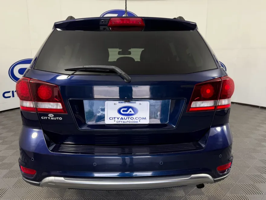 2020 Dodge Journey Crossroad photo 1