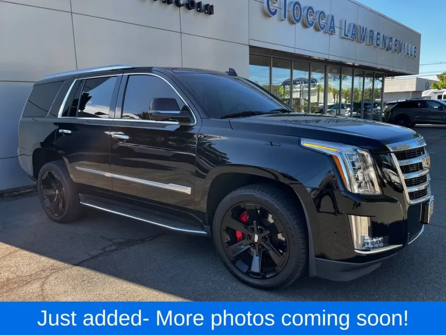 2019 Cadillac Escalade Luxury photo 1