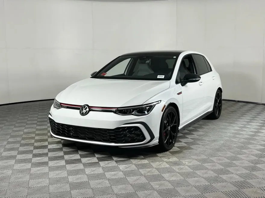 2024 Volkswagen Golf GTI SE photo 1