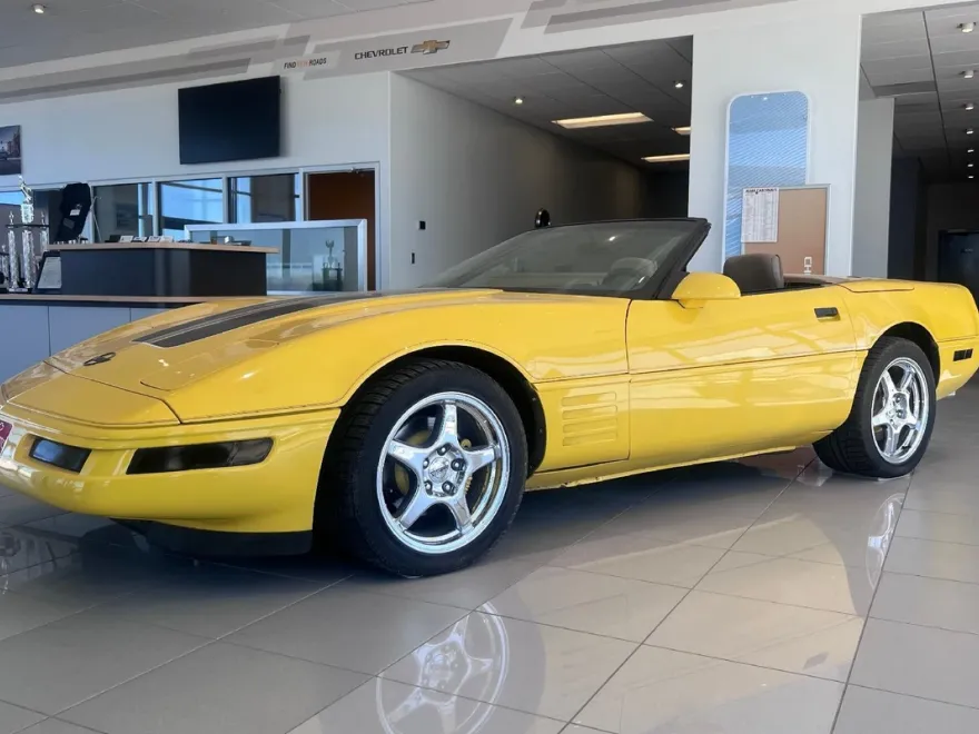 1992 Chevrolet Corvette Base photo 1