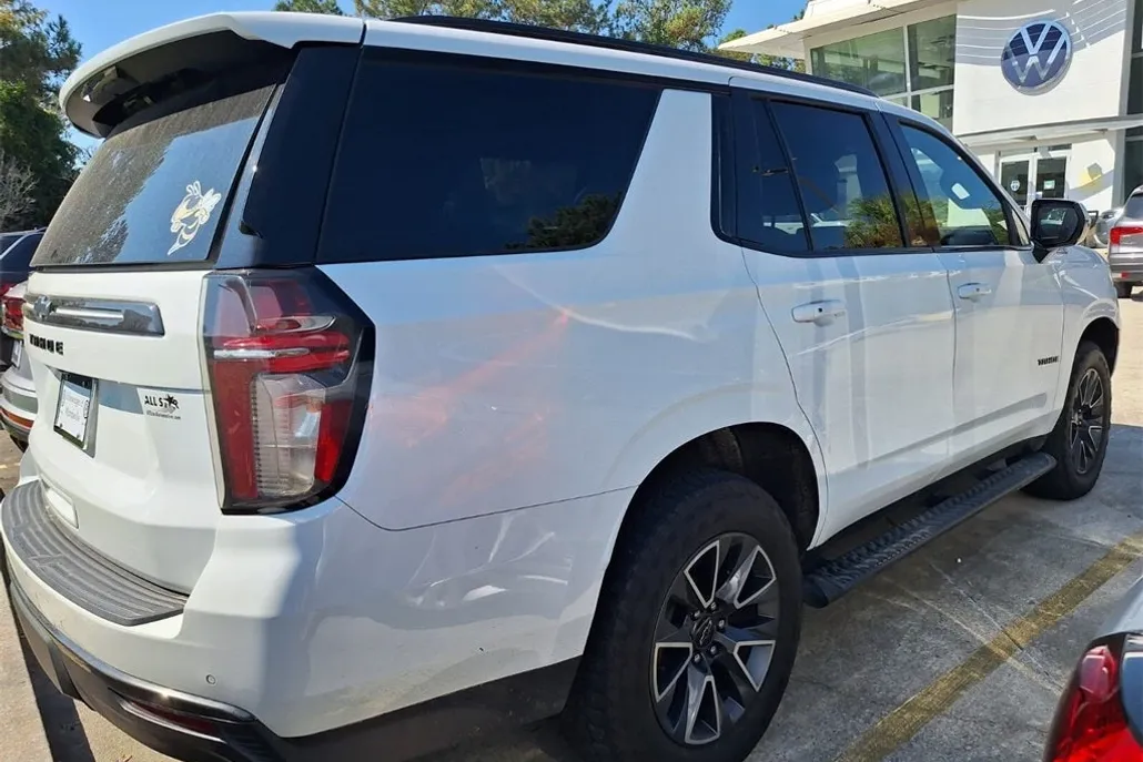 2021 Chevrolet Tahoe Z71 photo 1
