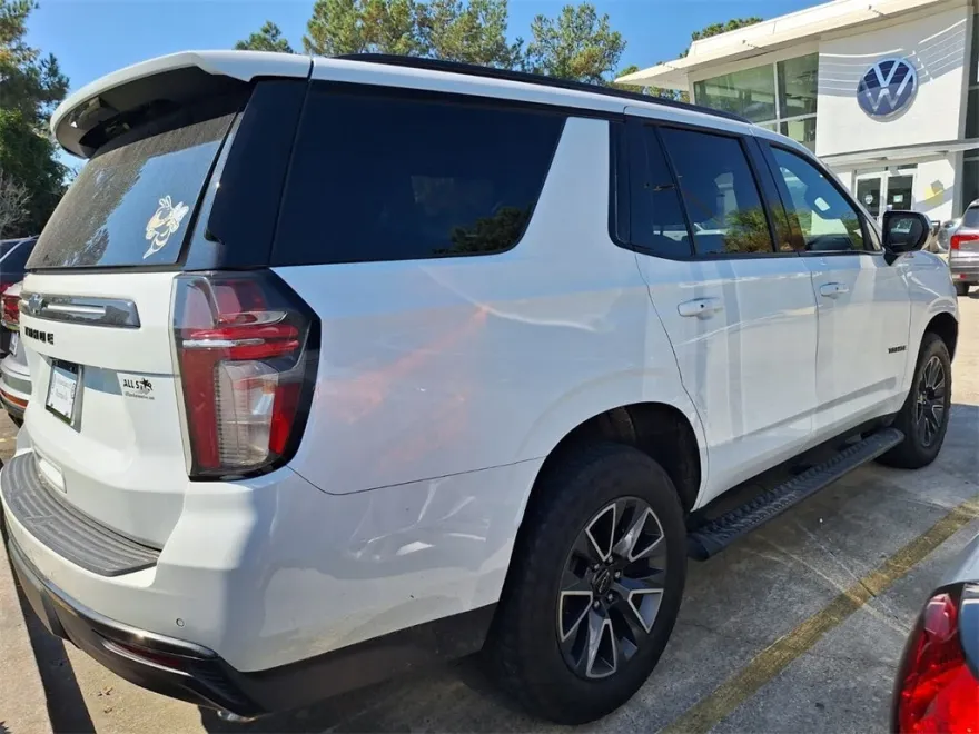 2021 Chevrolet Tahoe Z71 photo 1