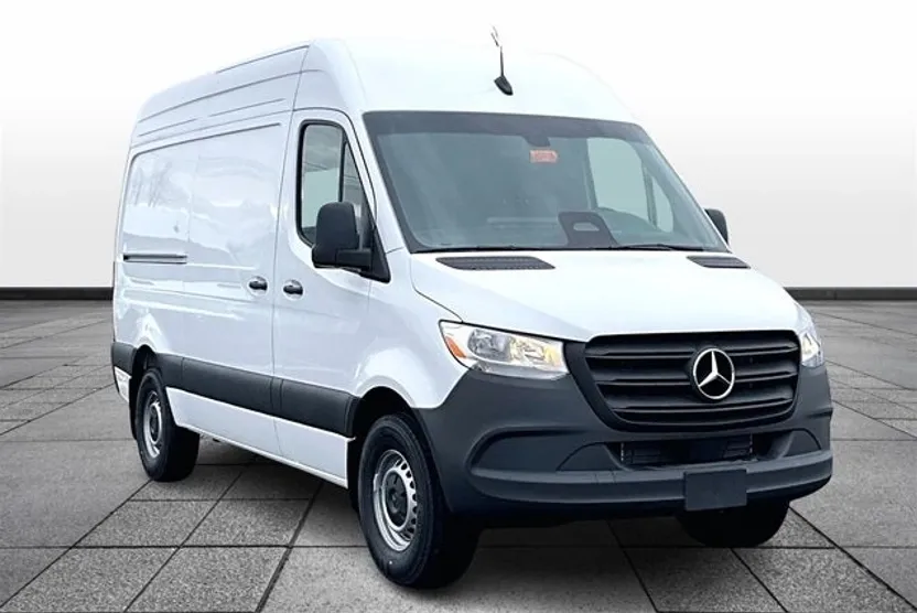 2025 Mercedes Benz Sprinter 2500 144 WB photo 1
