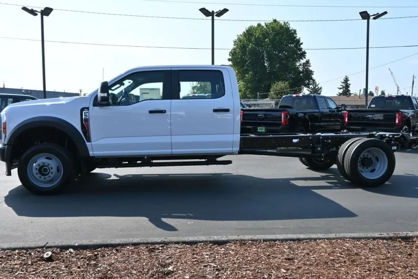 2026 Ford F-550 XL photo 1