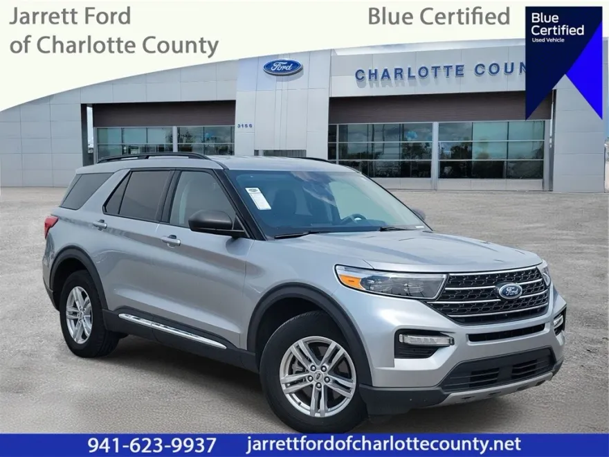 2023 Ford Explorer XLT photo 1
