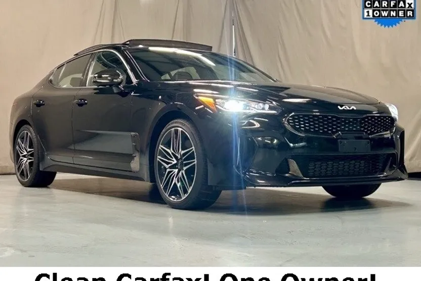 2023 Kia Stinger GT2 photo 1