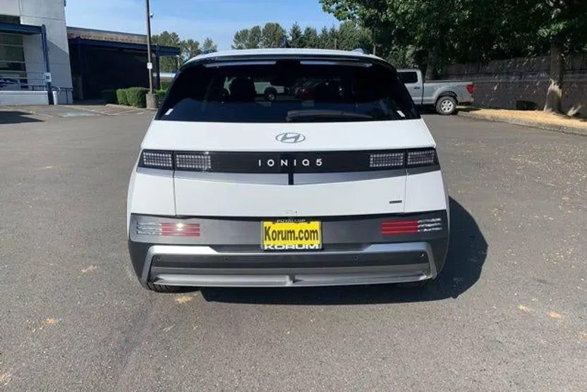 2025 Hyundai Ioniq 5 SEL photo 1