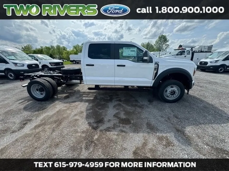 2025 Ford F-550 photo 1