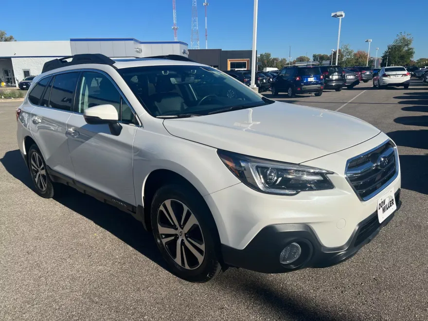 2019 Subaru Outback Limited photo 1