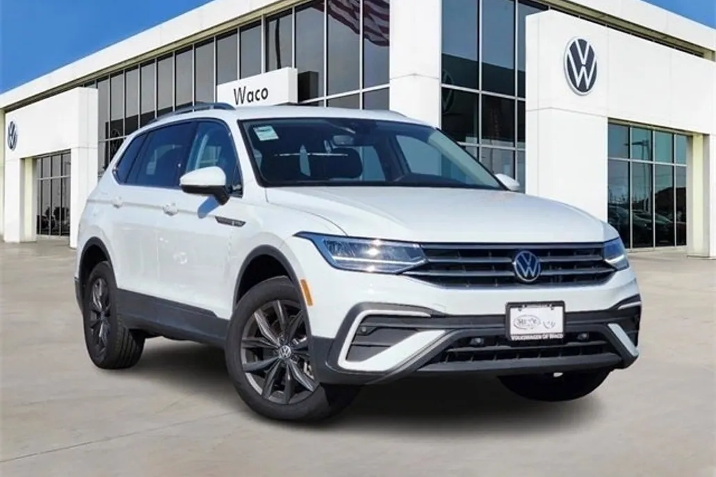 2024 Volkswagen Tiguan SE photo 1