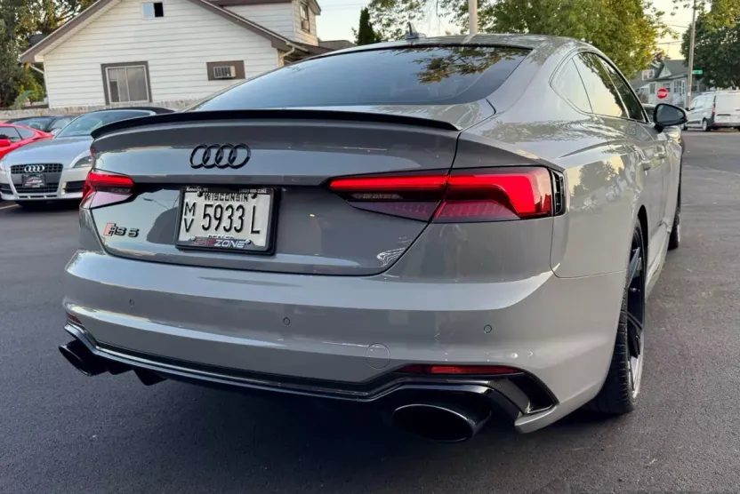 2019 Audi RS 5 photo 1