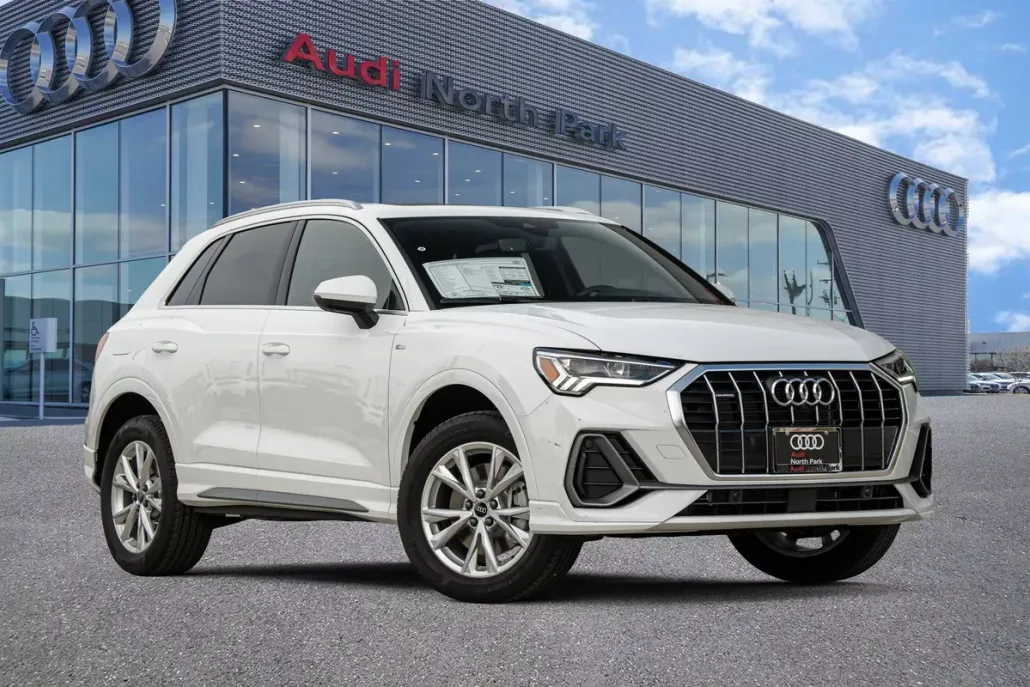 2025 Audi Q3 S line Premium Plus photo 1
