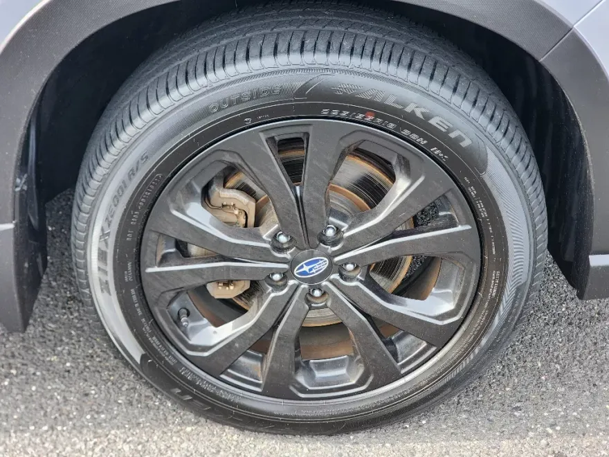 2022 Subaru Forester Sport photo 1