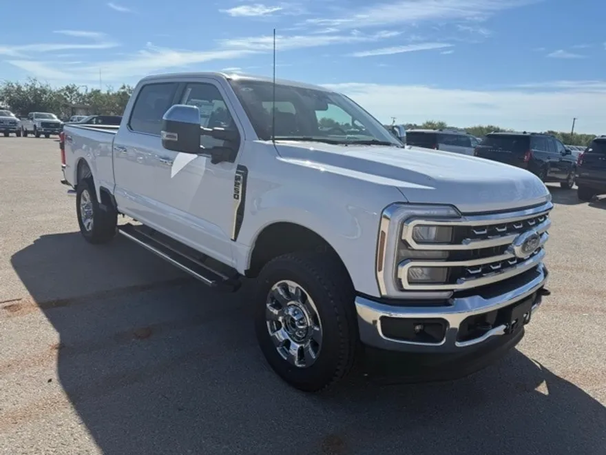 2026 Ford F-250 Lariat photo 1