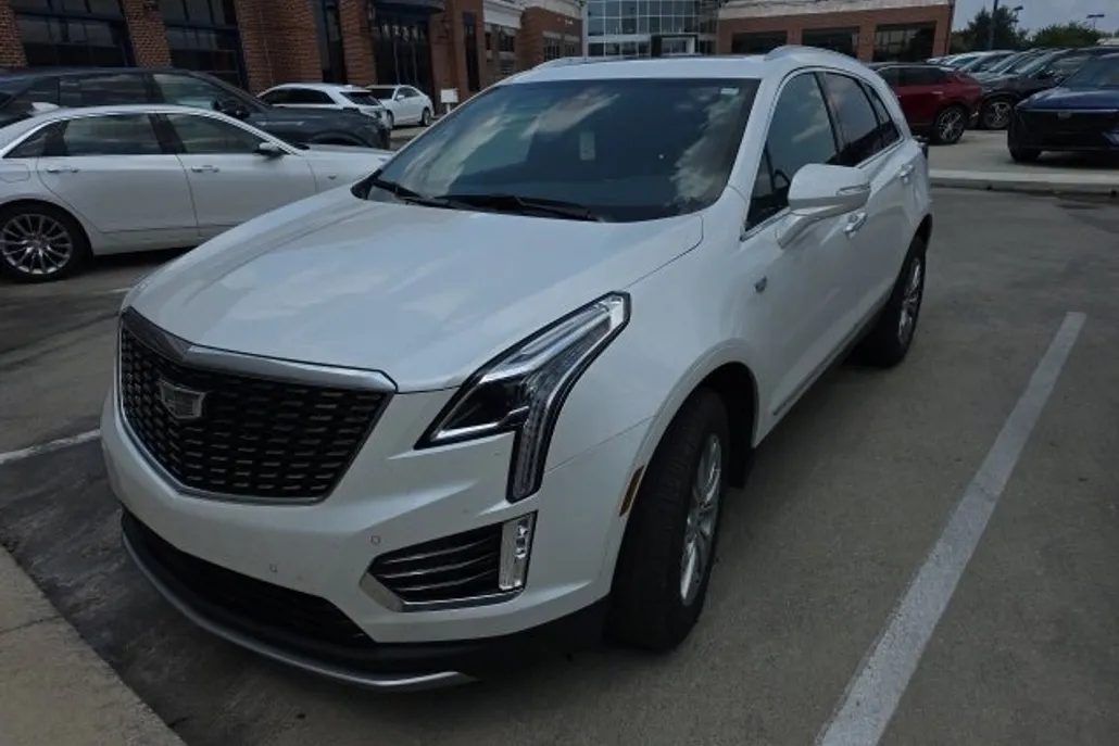 2022 Cadillac XT5 Premium Luxury photo 1