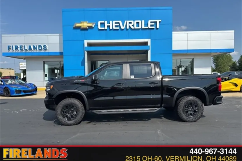 2025 Chevrolet Silverado 1500 ZR2 photo 1