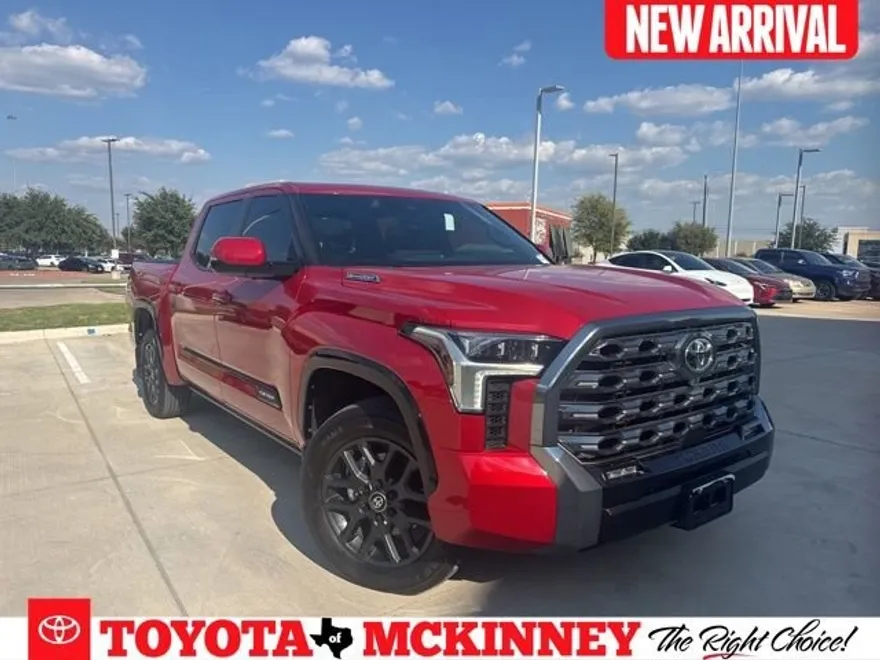 2025 Toyota Tundra Platinum photo 1