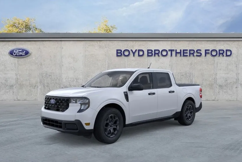 2025 Ford Maverick XLT photo 1