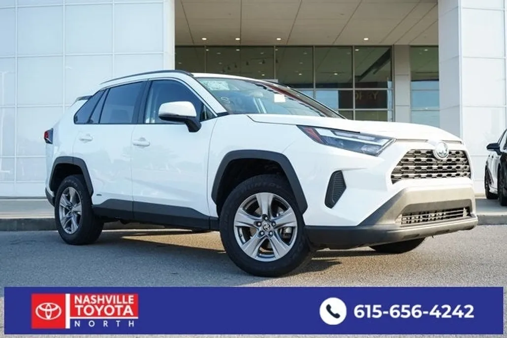 2024 Toyota RAV4 Hybrid XLE photo 1