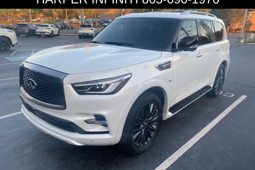 2020 Infiniti QX80 Luxe photo 1
