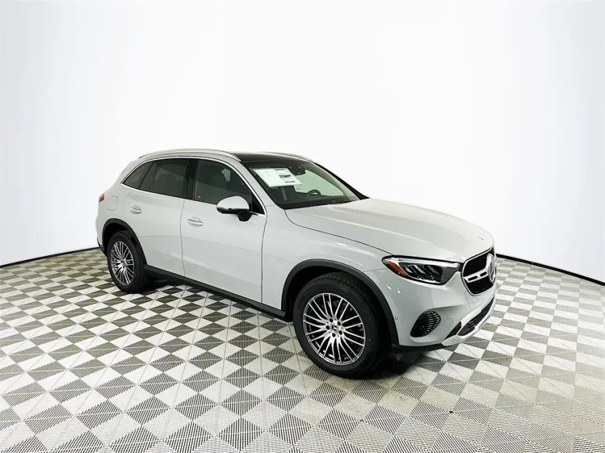 2026 Mercedes Benz GLC 300 4MATIC photo 1