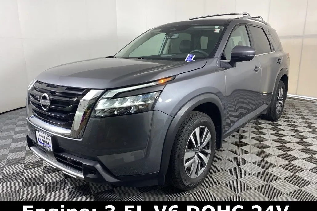 2024 Nissan Pathfinder SL photo 1